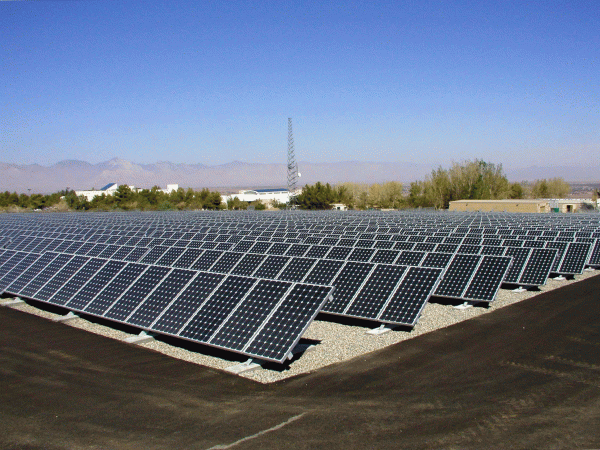 atelier generateurs-panneaux solaires-photovoltaiques-hyperzoom (1)